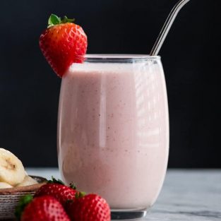 healthy strawberry banana smoothie recipe 7 e1549147043893